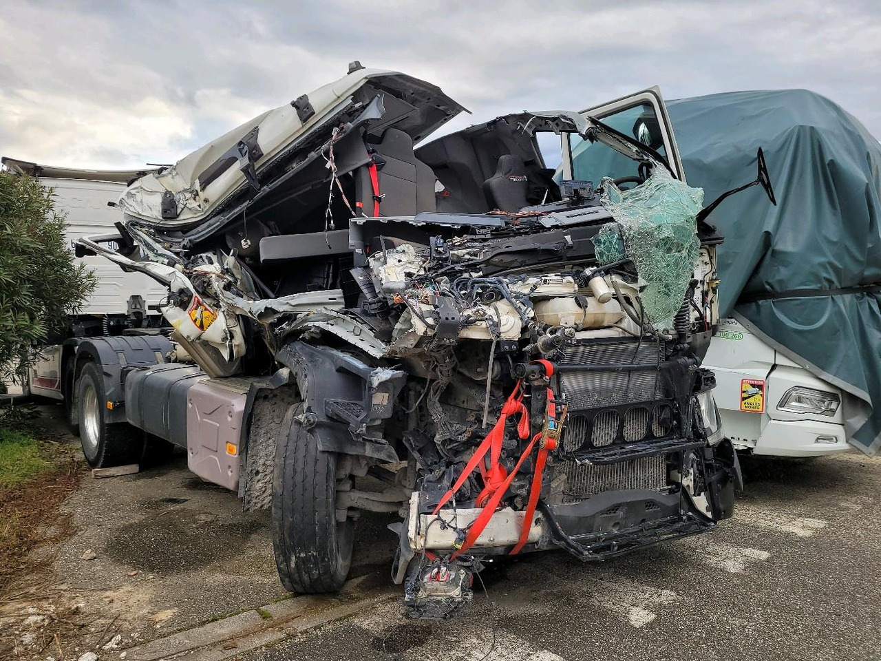 RENAULT C 480 CABINE APPROFONDIE EQU - Тягач: фото 1 RENAULT C 480 CABINE APPROFONDIE EQU - Тягач: фото 1