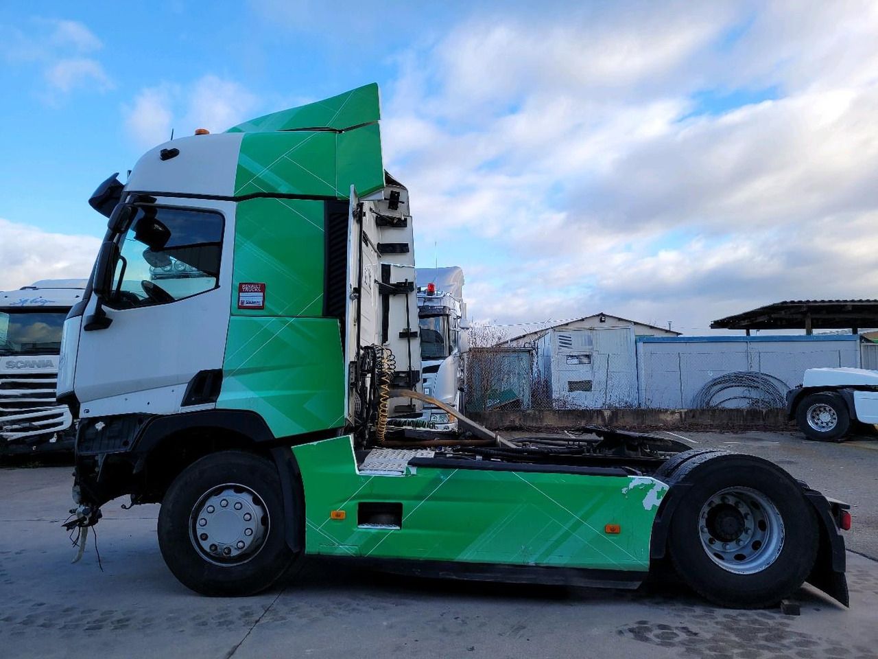 Тягач RENAULT T480: фото 8 Тягач RENAULT T480: фото 8