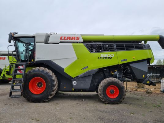 Claas LEXION 5300 - Зерноуборочный комбайн: фото 1 Claas LEXION 5300 - Зерноуборочный комбайн: фото 1