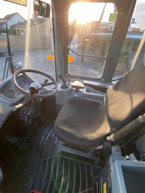 Колёсный погрузчик Doosan DL 200: фото 21