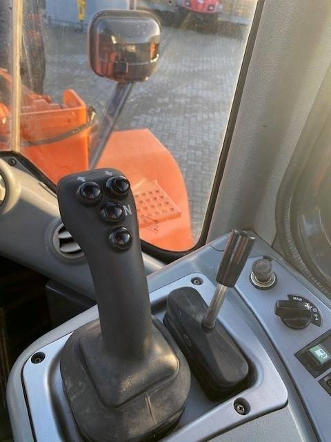 Колёсный погрузчик Doosan DL 200: фото 19