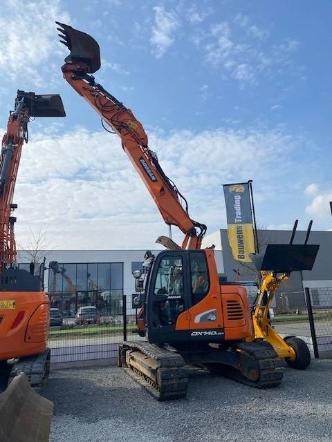 Doosan DX140LCR-5 - Гусеничный экскаватор: фото 2 Doosan DX140LCR-5 - Гусеничный экскаватор: фото 2