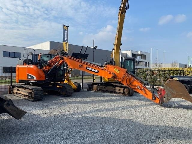Doosan DX140LCR-5 - Гусеничный экскаватор: фото 3 Doosan DX140LCR-5 - Гусеничный экскаватор: фото 3