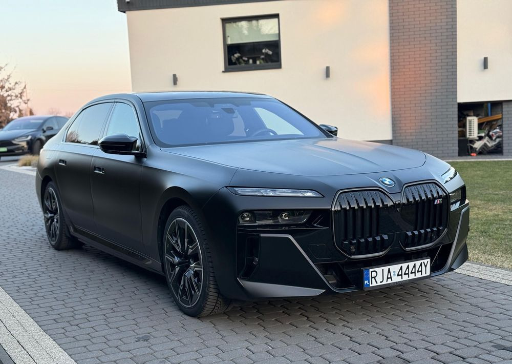 BMW Seria 7 M760e PHEV xDrive sport - Седан: фото 2 BMW Seria 7 M760e PHEV xDrive sport - Седан: фото 2