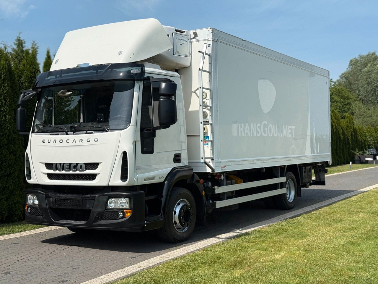 Iveco EUROCARGO 12T E22 CARRIER SUPRA 850 MT - Рефрижератор: фото 1 Iveco EUROCARGO 12T E22 CARRIER SUPRA 850 MT - Рефрижератор: фото 1
