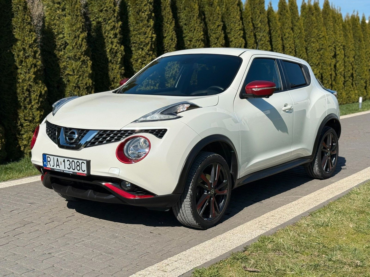 Nissan Juke N-Connecta - Внедорожник: фото 1 Nissan Juke N-Connecta - Внедорожник: фото 1