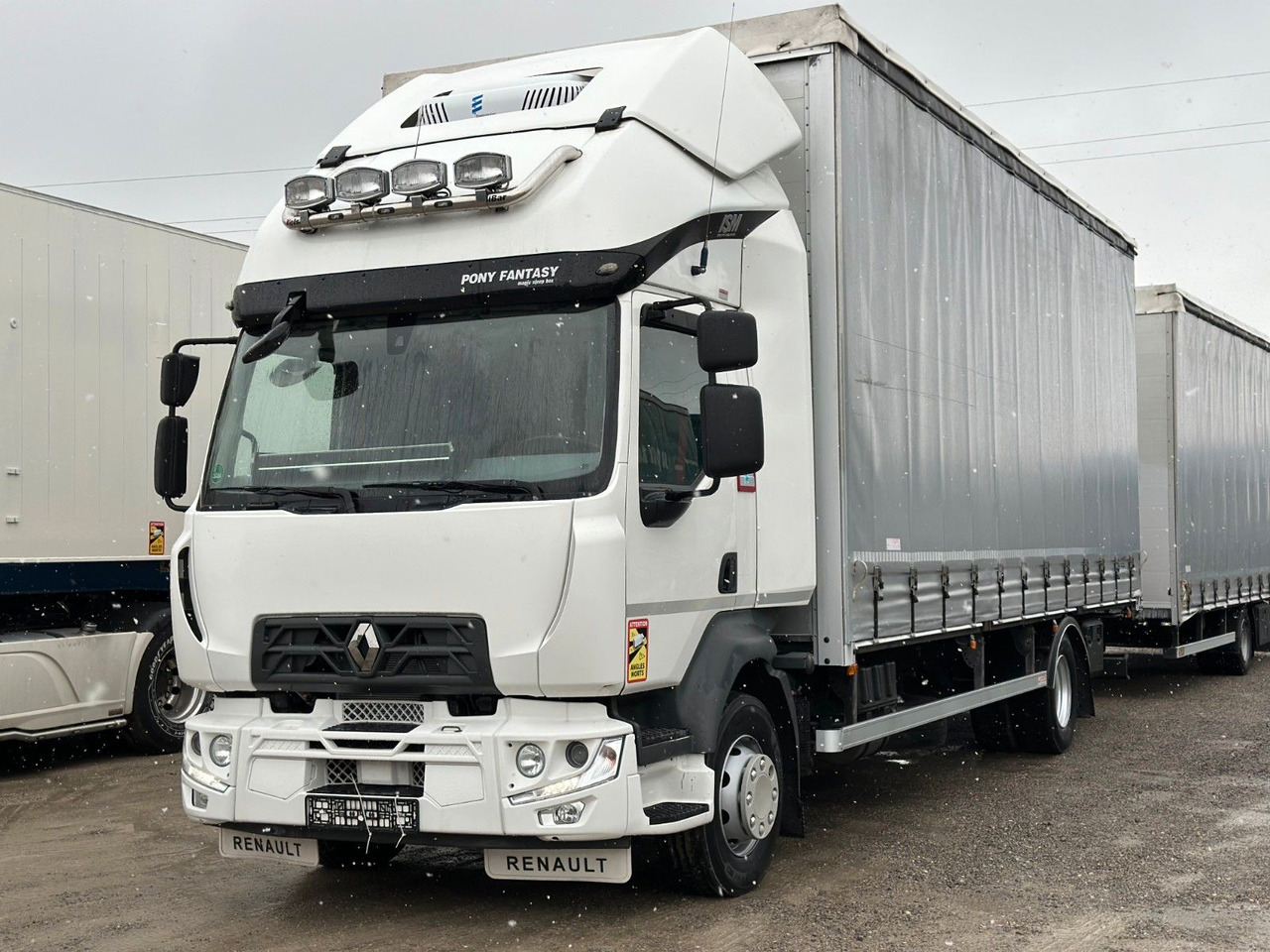 Renault D14 MANUAL AIR CONDITIONIG - Тентованный грузовик: фото 1 Renault D14 MANUAL AIR CONDITIONIG - Тентованный грузовик: фото 1
