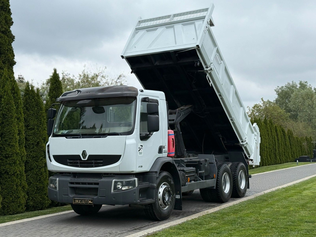 Renault PREMIUM 410 DXI 6X4 TIPPER - Самосвал: фото 1 Renault PREMIUM 410 DXI 6X4 TIPPER - Самосвал: фото 1