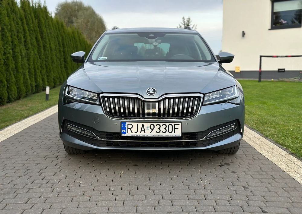 Skoda Superb 2.0 TDI SCR Style DSG - Легковой автомобиль: фото 2 Skoda Superb 2.0 TDI SCR Style DSG - Легковой автомобиль: фото 2