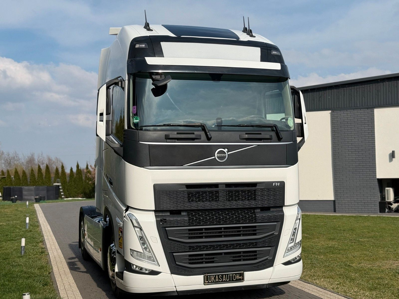 Volvo FH 460 XL PARK COOL TV - Тягач: фото 4 Volvo FH 460 XL PARK COOL TV - Тягач: фото 4