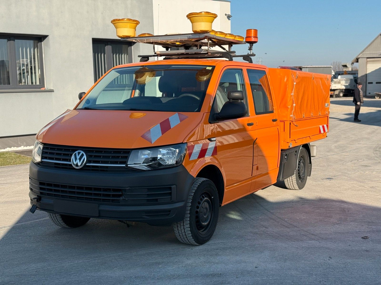 Volkswagen T6 Transporter Pritsche Pritsche Doppelkabine la - Пассажирский фургон: фото 1 Volkswagen T6 Transporter Pritsche Pritsche Doppelkabine la - Пассажирский фургон: фото 1