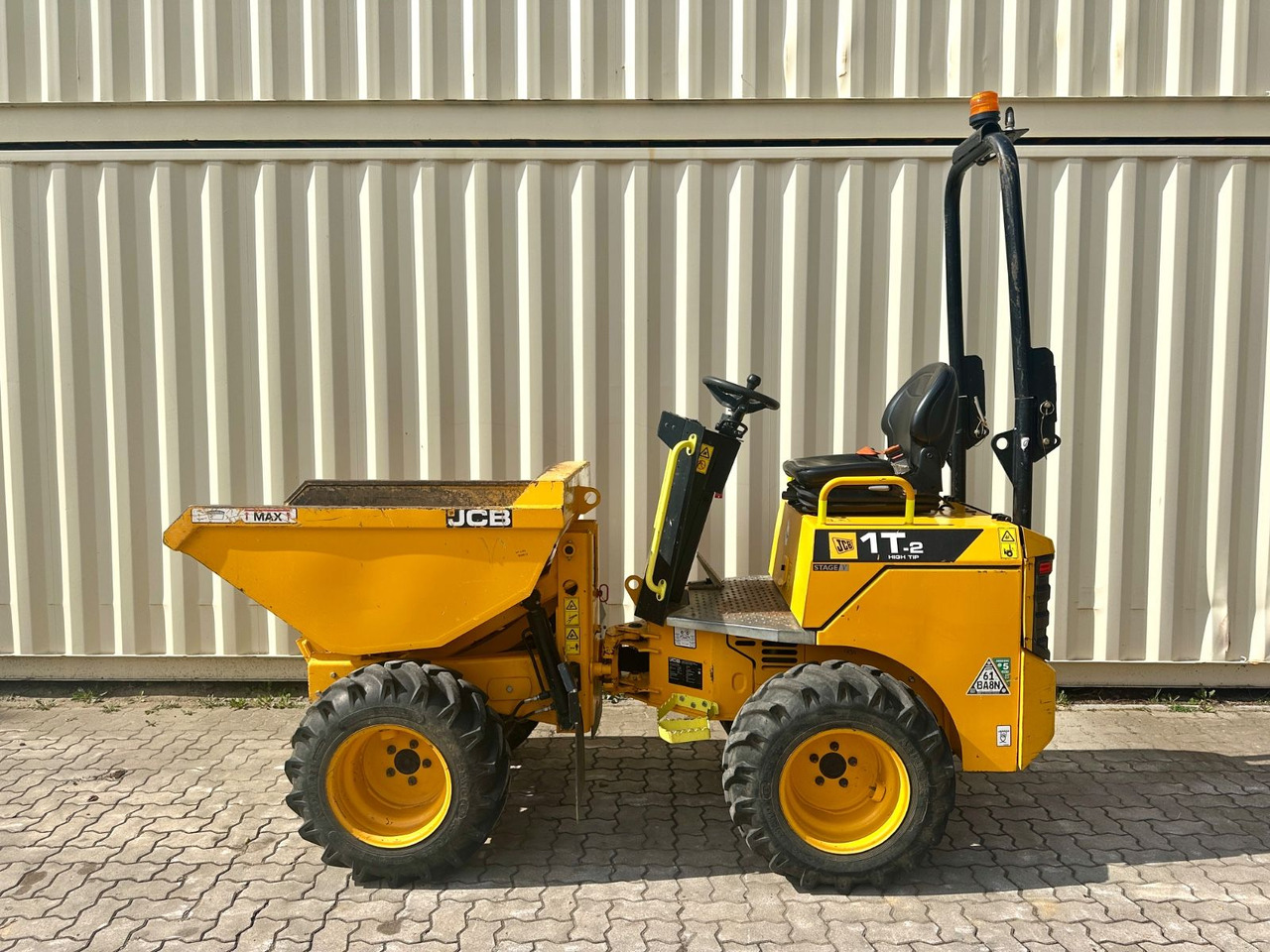 JCB 1T-2 High Tip Dumper, 811 Bh, 1.000 KG - Мини-самосвал: фото 5 JCB 1T-2 High Tip Dumper, 811 Bh, 1.000 KG - Мини-самосвал: фото 5