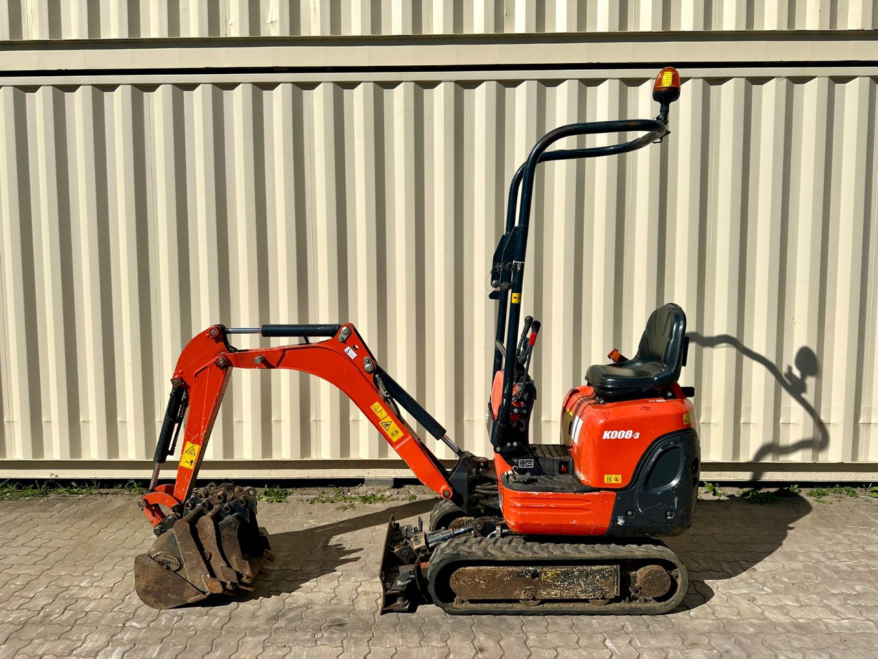 Kubota K008-3 / 2021 BJ / 725 H / 4 x Löffel - Мини-экскаватор: фото 1 Kubota K008-3 / 2021 BJ / 725 H / 4 x Löffel - Мини-экскаватор: фото 1