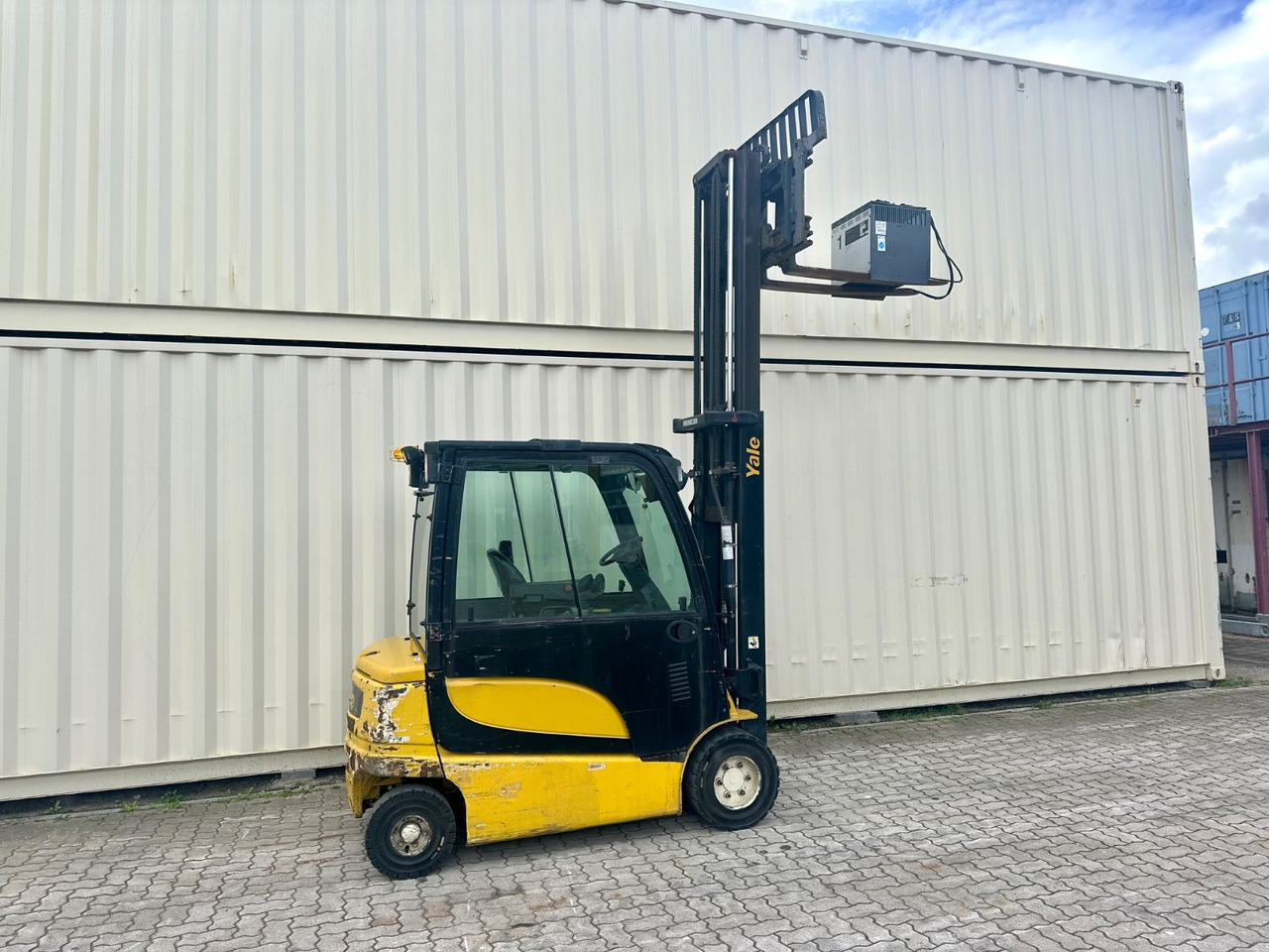 Yale ERP30VL / Seitenschieber + Zinkenverstellung - Электропогрузчик: фото 5 Yale ERP30VL / Seitenschieber + Zinkenverstellung - Электропогрузчик: фото 5