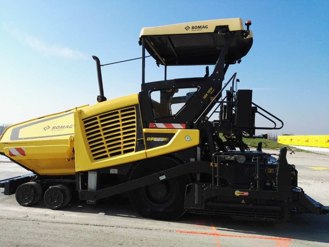 Асфальтоукладчик BOMAG IT BF 600 P-2 S500 Stage IV/Tier 4f: фото 8 Асфальтоукладчик BOMAG IT BF 600 P-2 S500 Stage IV/Tier 4f: фото 8