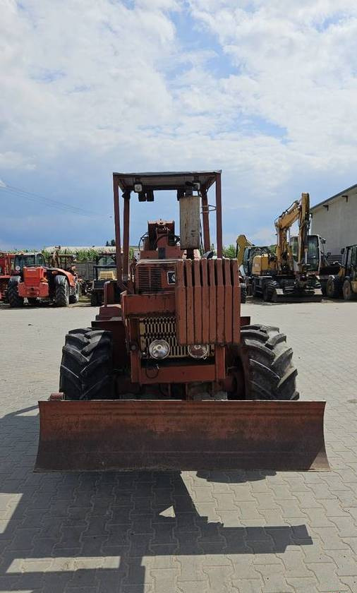 Pługoukładacz wibropług Ditch Witch 8020 układanie kabli światłowód - Строительная техника: фото 3 Pługoukładacz wibropług Ditch Witch 8020 układanie kabli światłowód - Строительная техника: фото 3