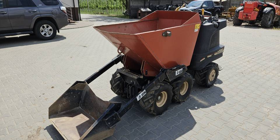 Wozidło samozaładowcze Ditch Witch R300 koparka łańcuchowa - Мини-самосвал: фото 2 Wozidło samozaładowcze Ditch Witch R300 koparka łańcuchowa - Мини-самосвал: фото 2