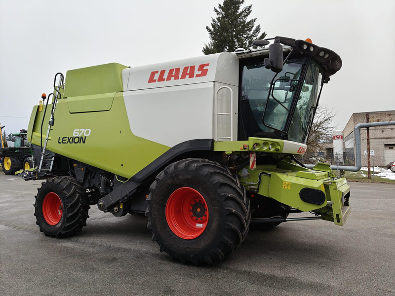 Claas Lexion 670 - Зерноуборочный комбайн: фото 1 Claas Lexion 670 - Зерноуборочный комбайн: фото 1