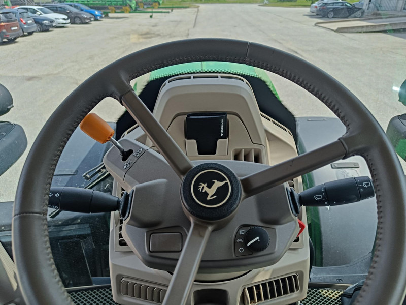 Трактор John Deere 6R 155 Autopower: фото 15 Трактор John Deere 6R 155 Autopower: фото 15