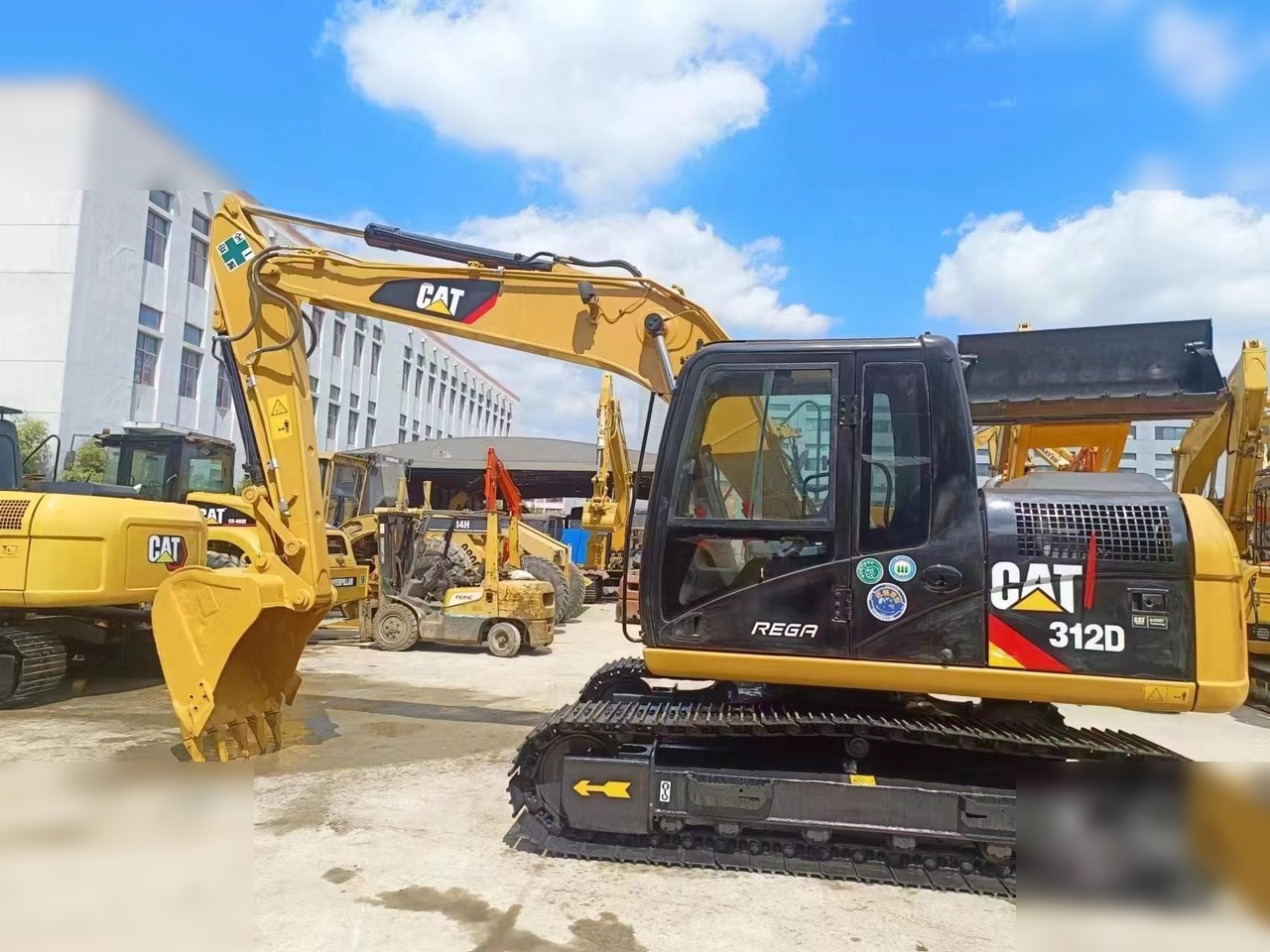CATERPILLAR 312D - Гусеничный экскаватор: фото 2 CATERPILLAR 312D - Гусеничный экскаватор: фото 2