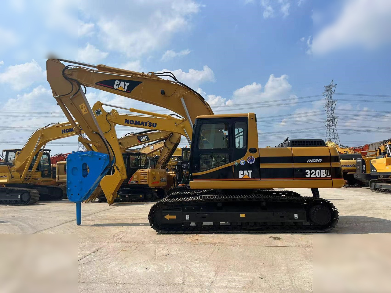 CATERPILLAR 320BL - Гусеничный экскаватор: фото 1 CATERPILLAR 320BL - Гусеничный экскаватор: фото 1