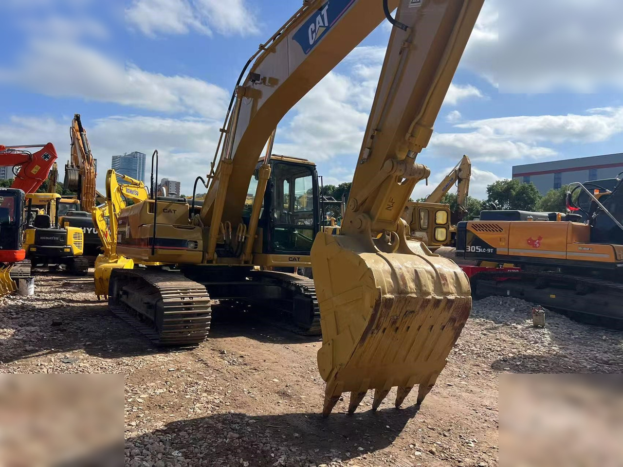 CATERPILLAR 320BL - Гусеничный экскаватор: фото 2 CATERPILLAR 320BL - Гусеничный экскаватор: фото 2
