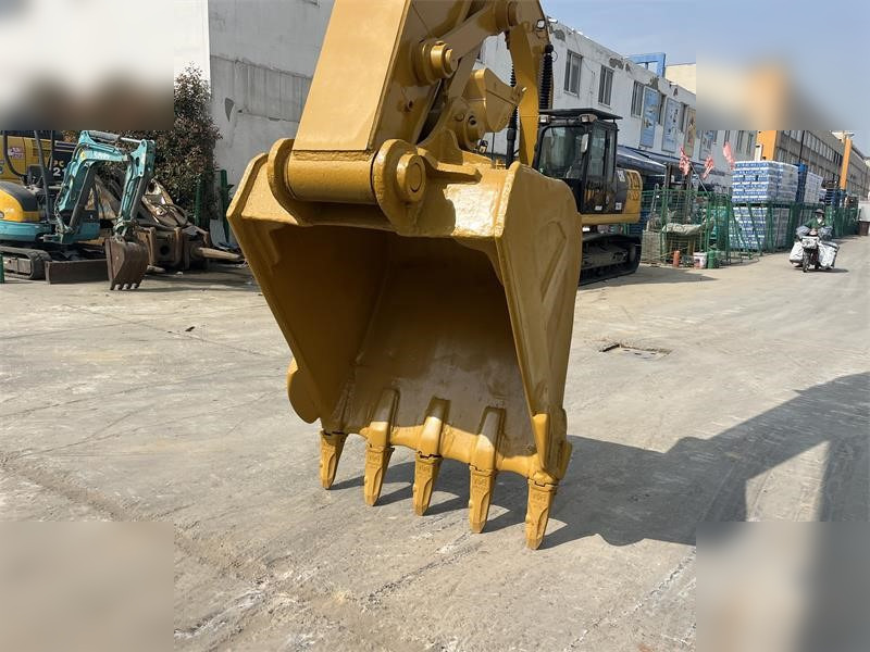Гусеничный экскаватор CATERPILLAR 320C: фото 7 Гусеничный экскаватор CATERPILLAR 320C: фото 7