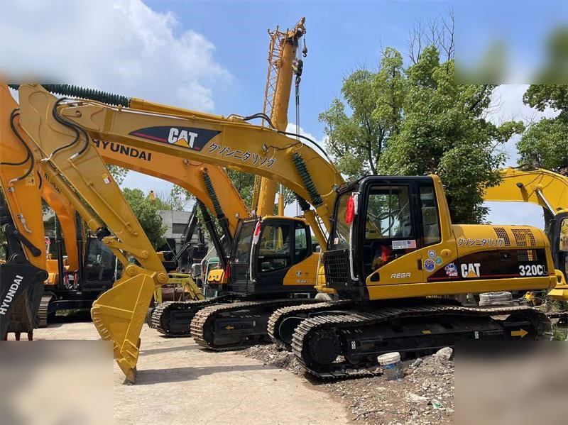CATERPILLAR 320CL - Гусеничный экскаватор: фото 3 CATERPILLAR 320CL - Гусеничный экскаватор: фото 3