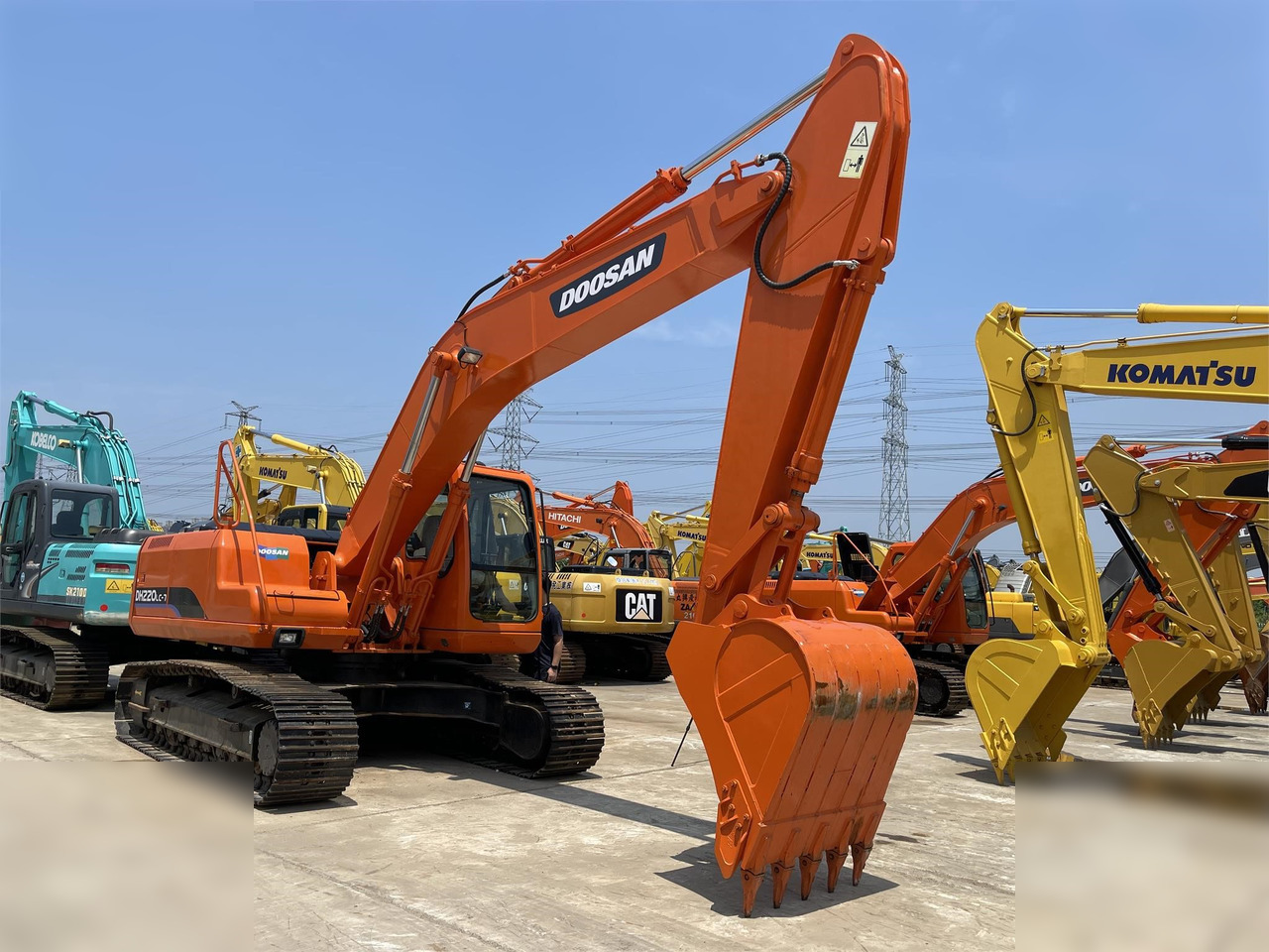 DOOSAN DH220 LC-7 - Гусеничный экскаватор: фото 5 DOOSAN DH220 LC-7 - Гусеничный экскаватор: фото 5