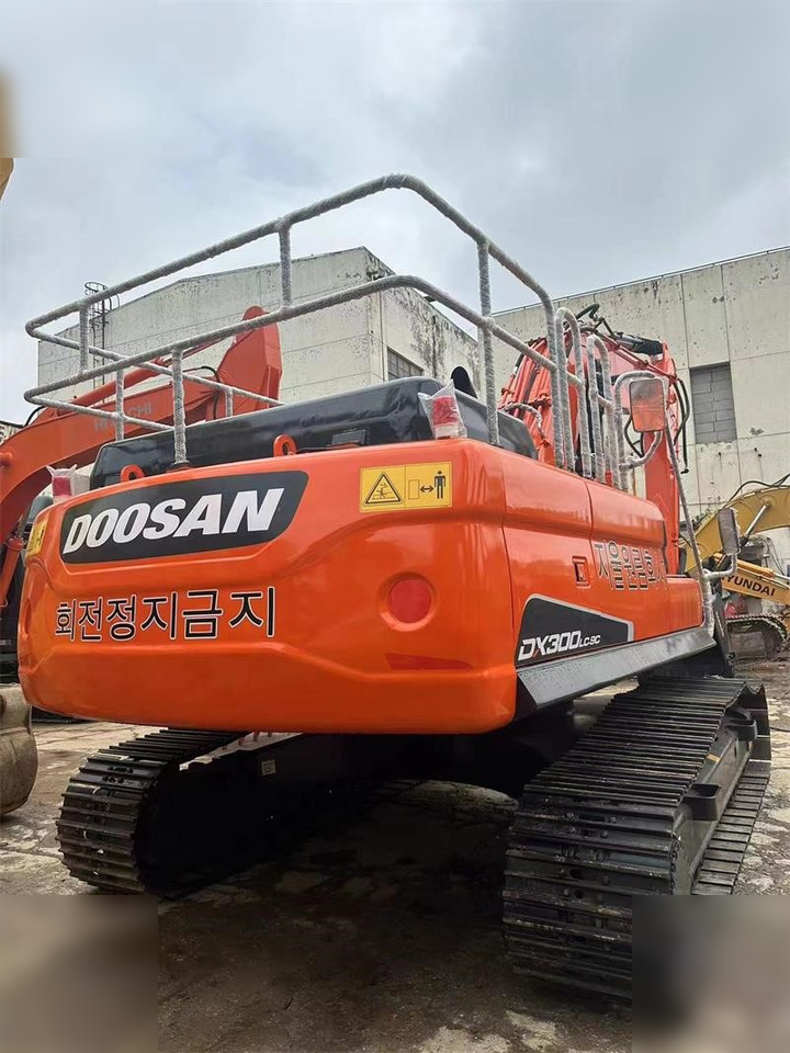 DOOSAN DX300 LC-9C - Гусеничный экскаватор: фото 5 DOOSAN DX300 LC-9C - Гусеничный экскаватор: фото 5