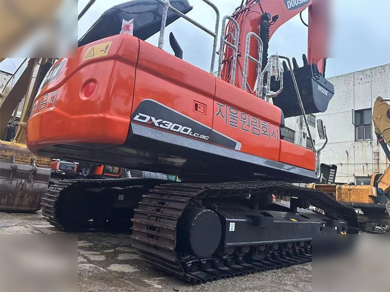 DOOSAN DX300 LC-9C - Гусеничный экскаватор: фото 3 DOOSAN DX300 LC-9C - Гусеничный экскаватор: фото 3