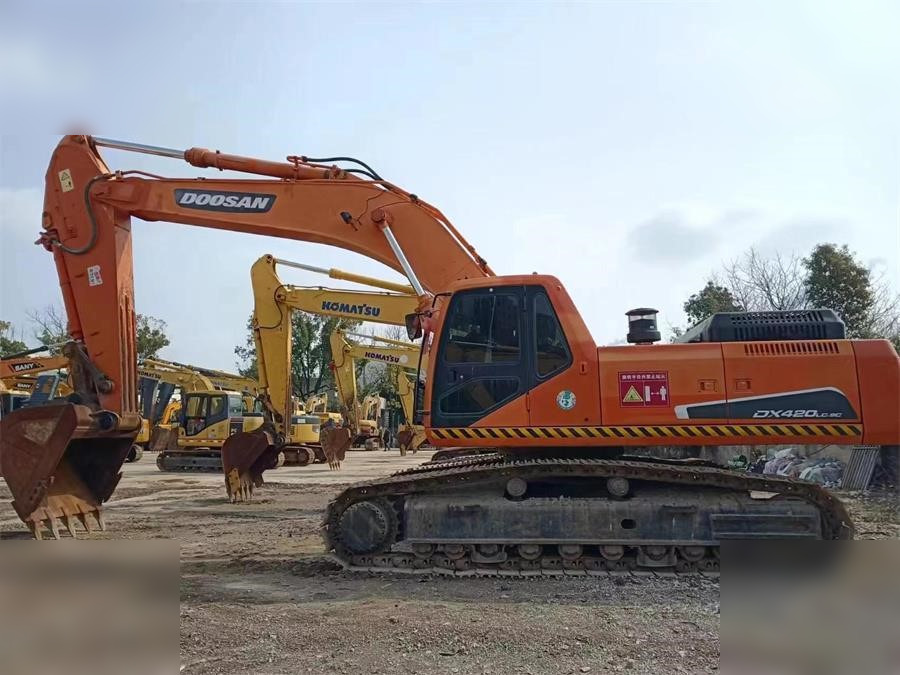 DOOSAN DX420 LC-9C - Гусеничный экскаватор: фото 1 DOOSAN DX420 LC-9C - Гусеничный экскаватор: фото 1