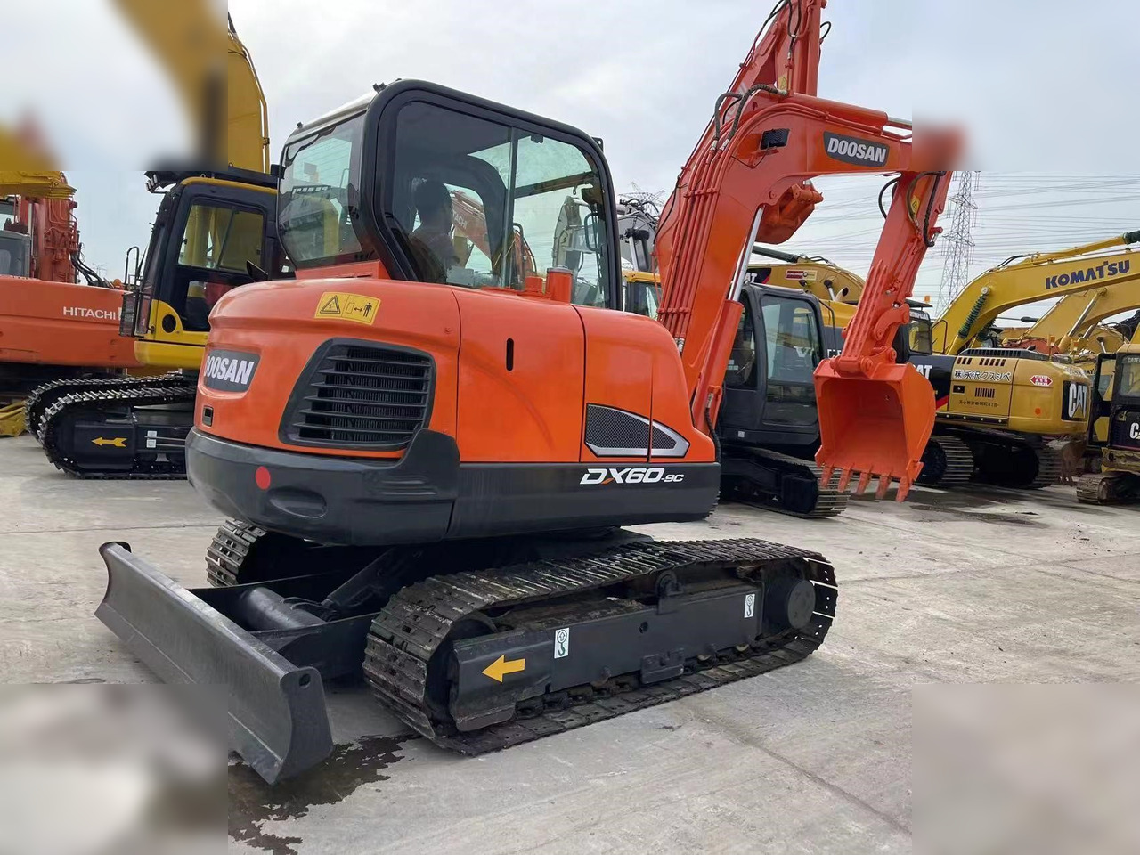 DOOSAN DX60-9C - Гусеничный экскаватор: фото 4 DOOSAN DX60-9C - Гусеничный экскаватор: фото 4