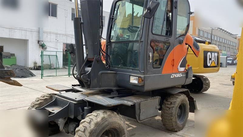 DOOSAN DX60W ECO - Колёсный экскаватор: фото 5 DOOSAN DX60W ECO - Колёсный экскаватор: фото 5