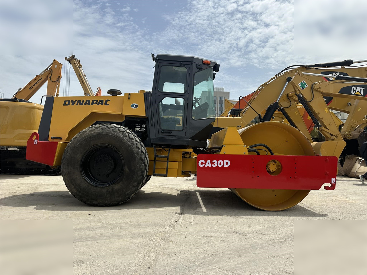 DYNAPAC CA30D - Компактор: фото 1 DYNAPAC CA30D - Компактор: фото 1