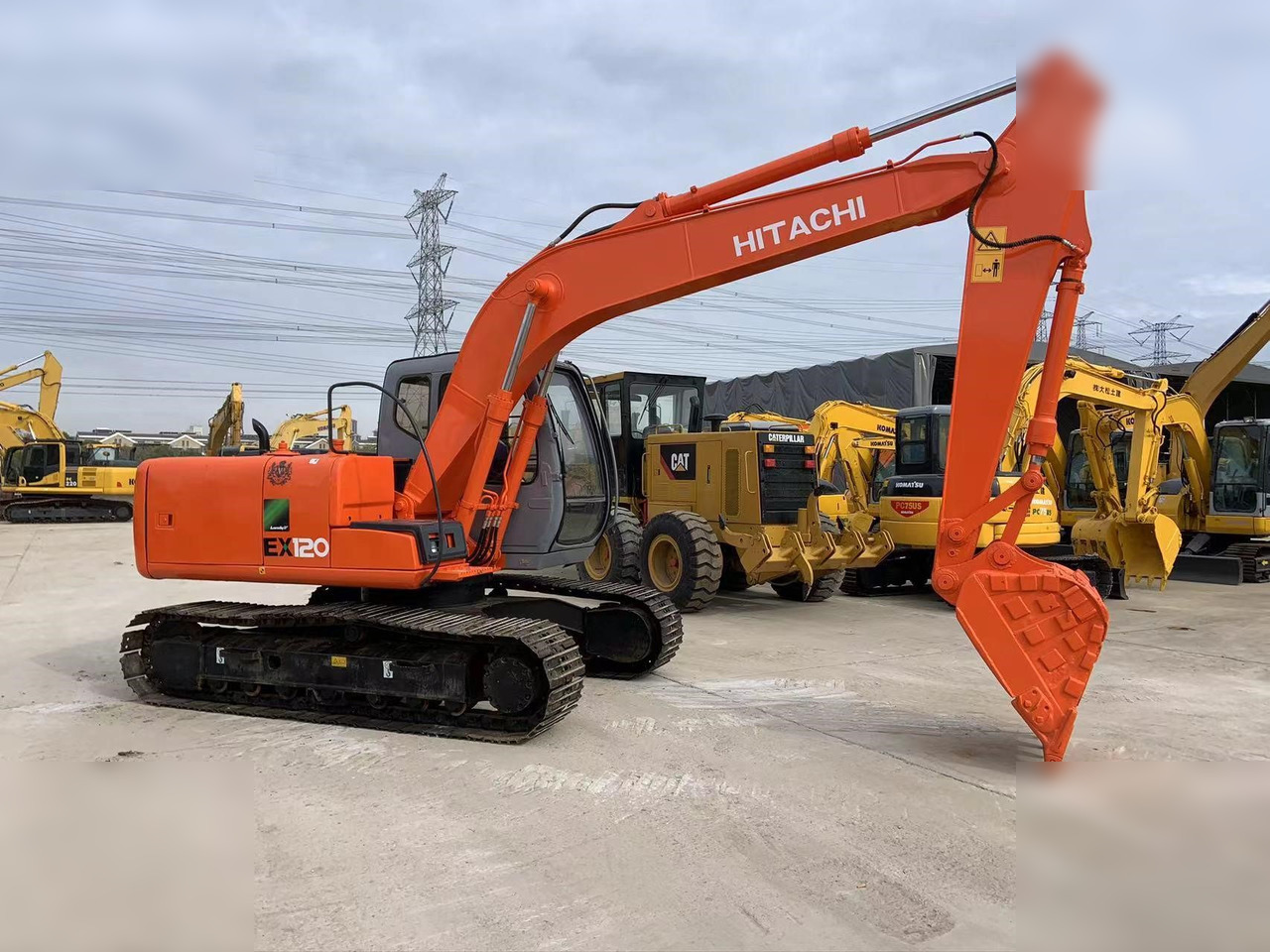 HITACHI EX120-5 - Гусеничный экскаватор: фото 2 HITACHI EX120-5 - Гусеничный экскаватор: фото 2