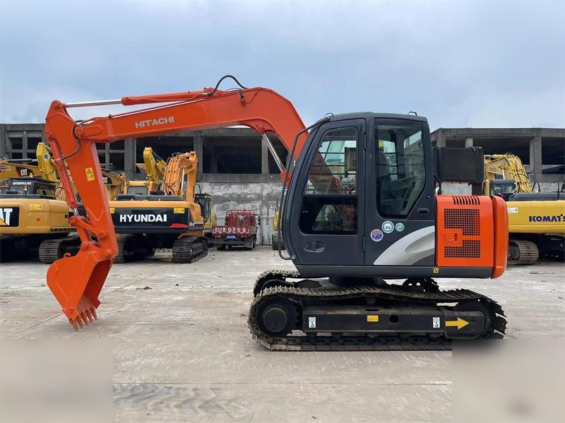 HITACHI ZX70 - Гусеничный экскаватор: фото 2 HITACHI ZX70 - Гусеничный экскаватор: фото 2