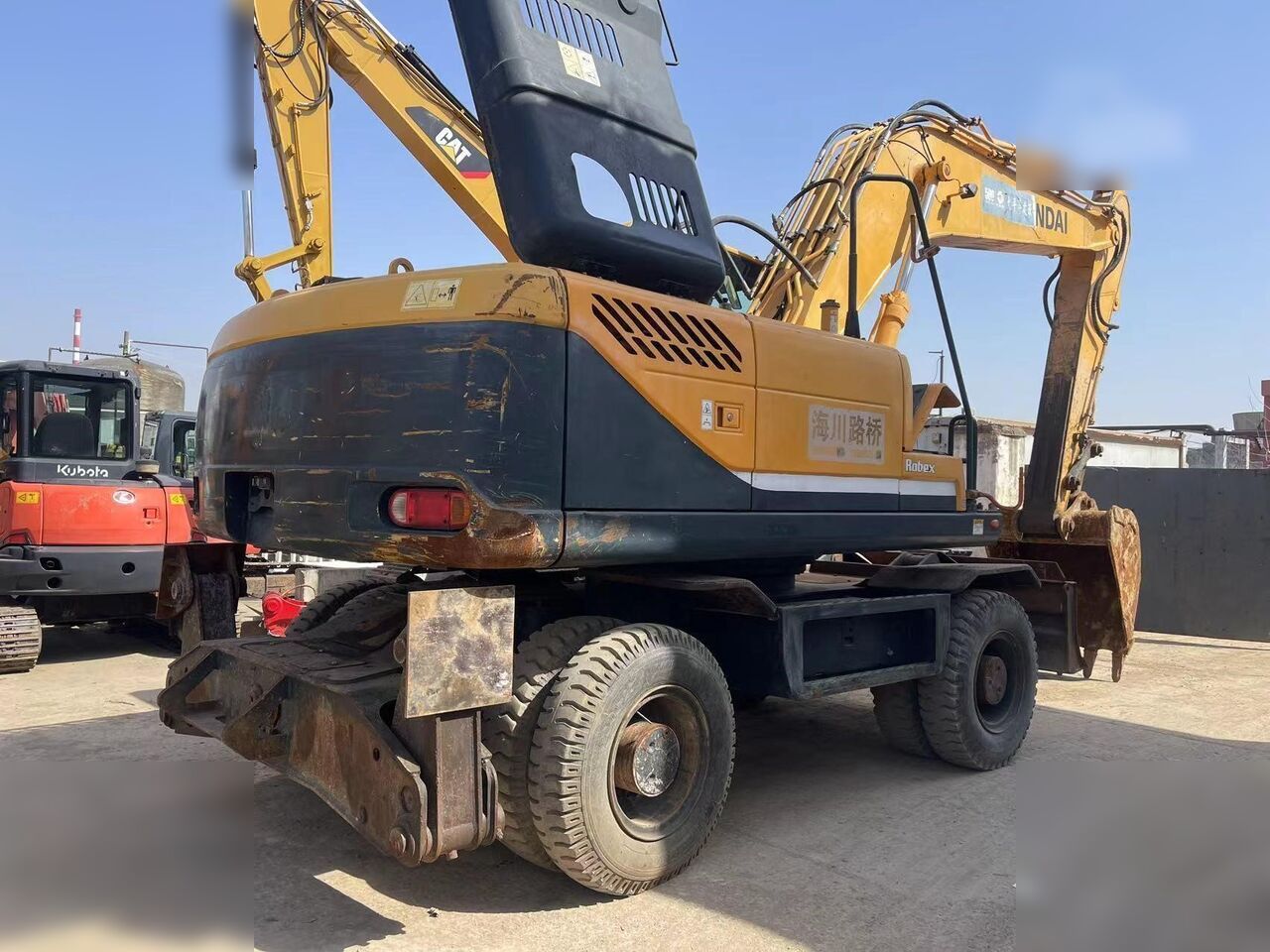 HYUNDAI ROBEX 210W-9 - Колёсный экскаватор: фото 2 HYUNDAI ROBEX 210W-9 - Колёсный экскаватор: фото 2