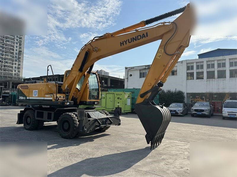 HYUNDAI ROBEX 210W-9 - Колёсный экскаватор: фото 5 HYUNDAI ROBEX 210W-9 - Колёсный экскаватор: фото 5