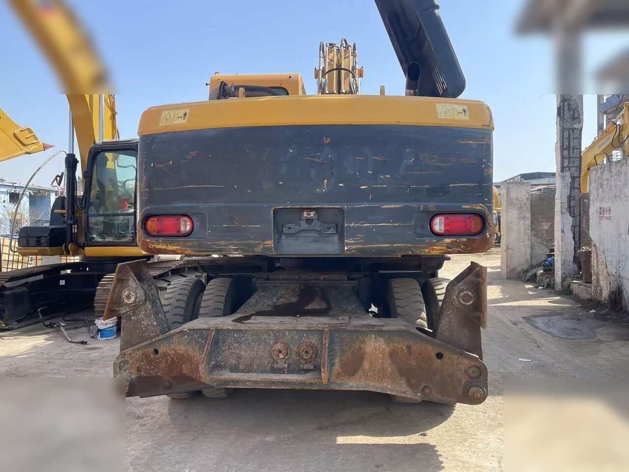 HYUNDAI ROBEX 210W-9 - Колёсный экскаватор: фото 5 HYUNDAI ROBEX 210W-9 - Колёсный экскаватор: фото 5