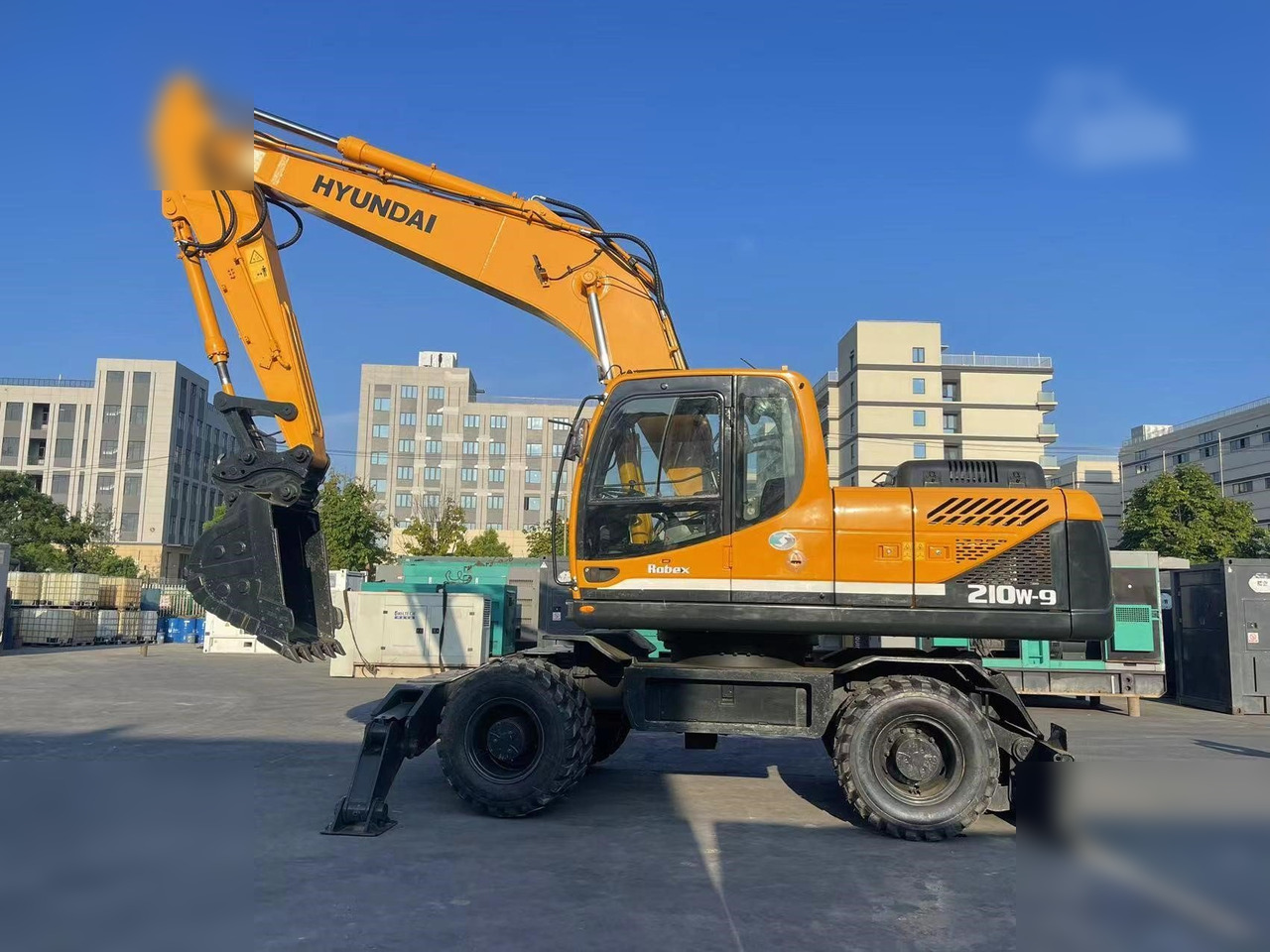 HYUNDAI ROBEX 210W-9 - Колёсный экскаватор: фото 1 HYUNDAI ROBEX 210W-9 - Колёсный экскаватор: фото 1