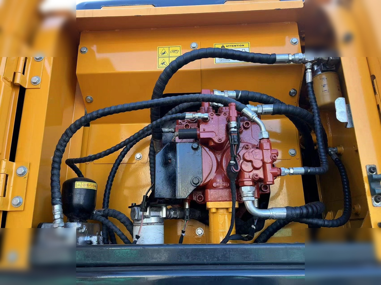 Колёсный экскаватор HYUNDAI ROBEX 210W-9: фото 6