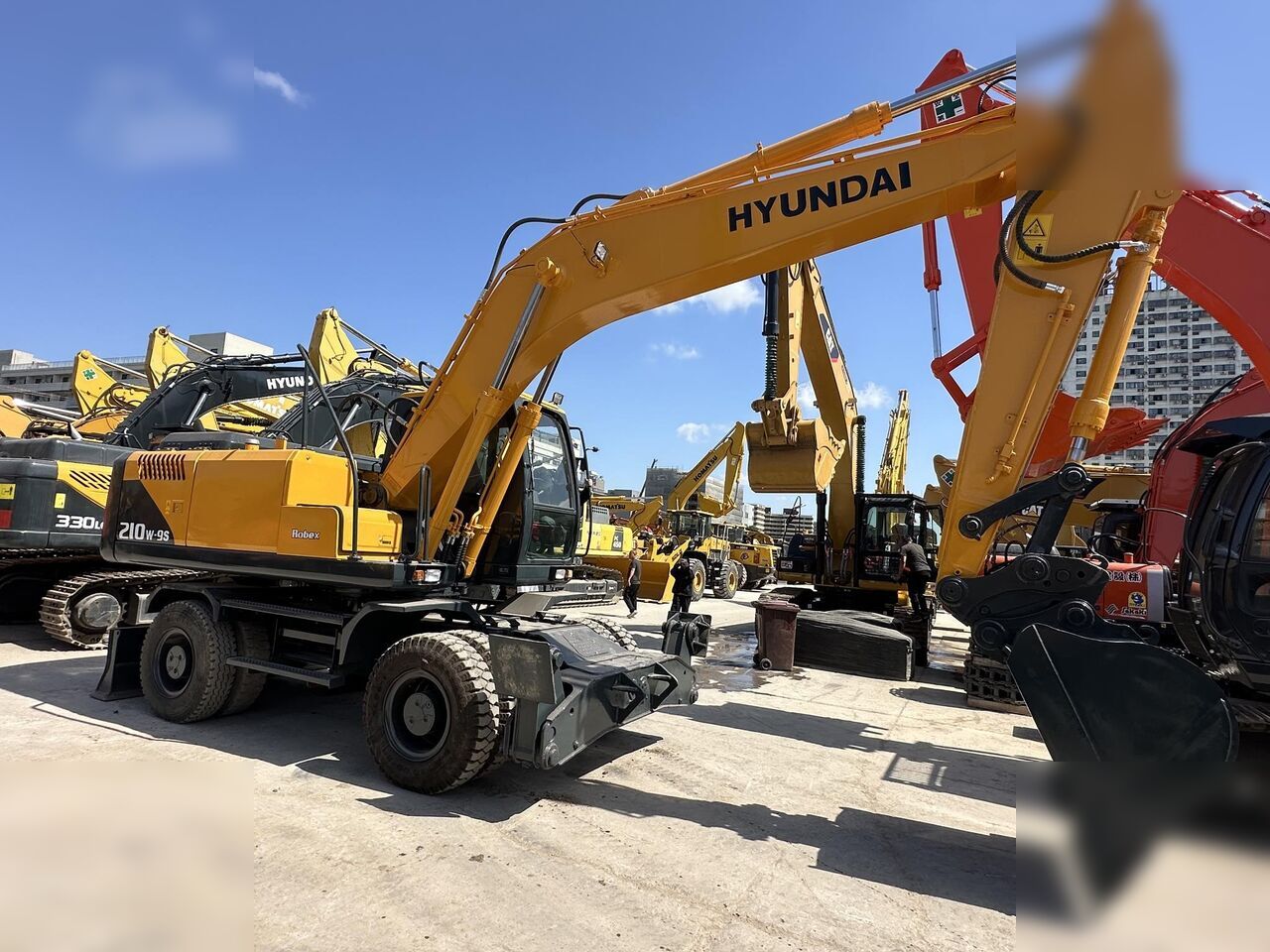 HYUNDAI ROBEX 210W-9S - Колёсный экскаватор: фото 4 HYUNDAI ROBEX 210W-9S - Колёсный экскаватор: фото 4