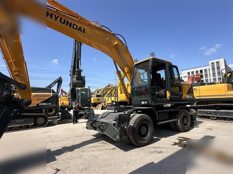 HYUNDAI ROBEX 210W-9S - Колёсный экскаватор: фото 3 HYUNDAI ROBEX 210W-9S - Колёсный экскаватор: фото 3