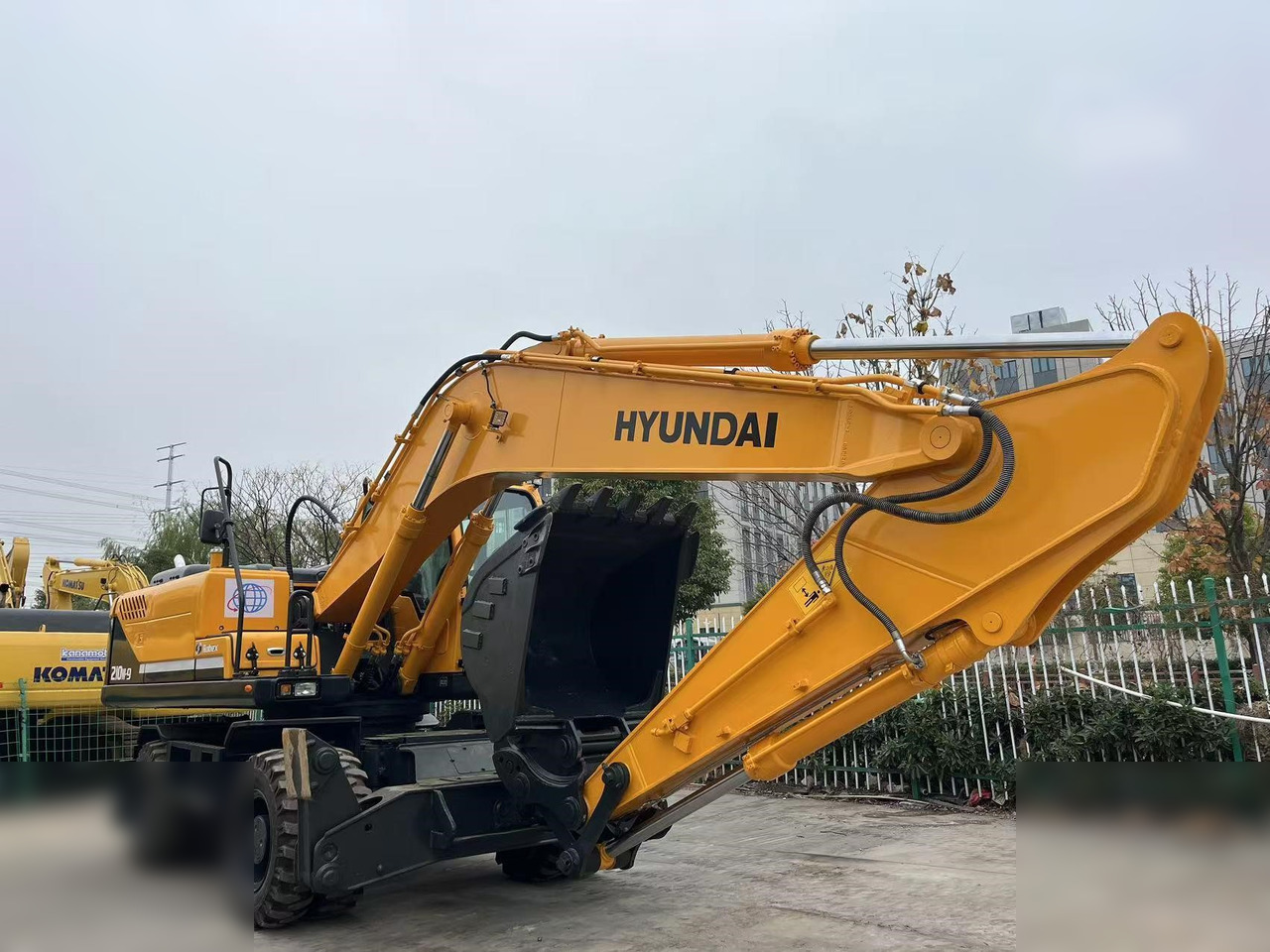 HYUNDAI ROBEX 210W-9S - Колёсный экскаватор: фото 3 HYUNDAI ROBEX 210W-9S - Колёсный экскаватор: фото 3