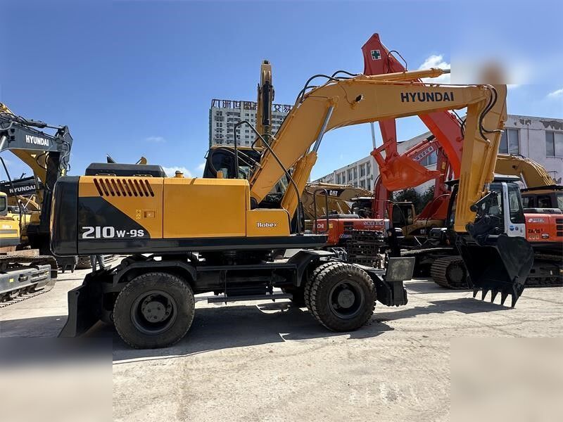 HYUNDAI ROBEX 210W-9S - Колёсный экскаватор: фото 3 HYUNDAI ROBEX 210W-9S - Колёсный экскаватор: фото 3