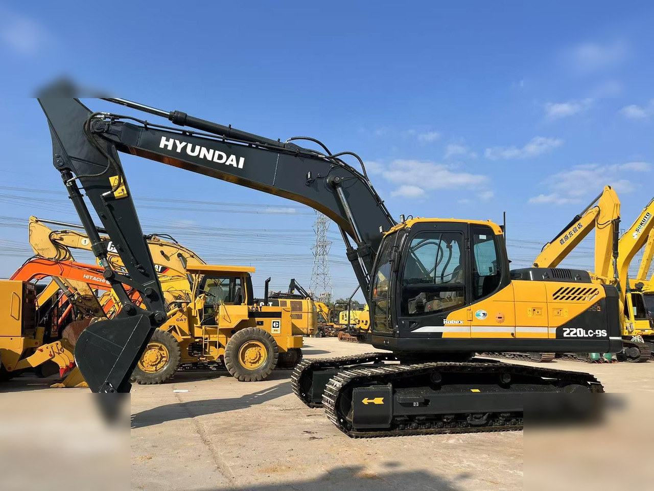 HYUNDAI ROBEX 220 LC-9S - Гусеничный экскаватор: фото 1 HYUNDAI ROBEX 220 LC-9S - Гусеничный экскаватор: фото 1