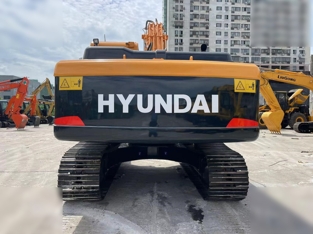 HYUNDAI ROBEX 220 LC-9S - Гусеничный экскаватор: фото 4 HYUNDAI ROBEX 220 LC-9S - Гусеничный экскаватор: фото 4