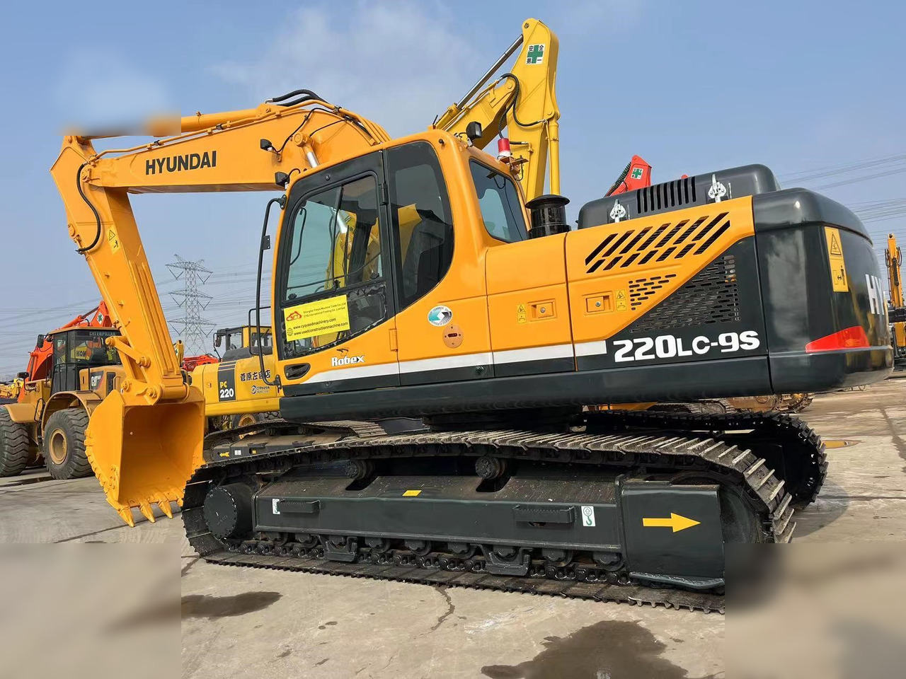HYUNDAI ROBEX 220 LC-9S - Гусеничный экскаватор: фото 1 HYUNDAI ROBEX 220 LC-9S - Гусеничный экскаватор: фото 1