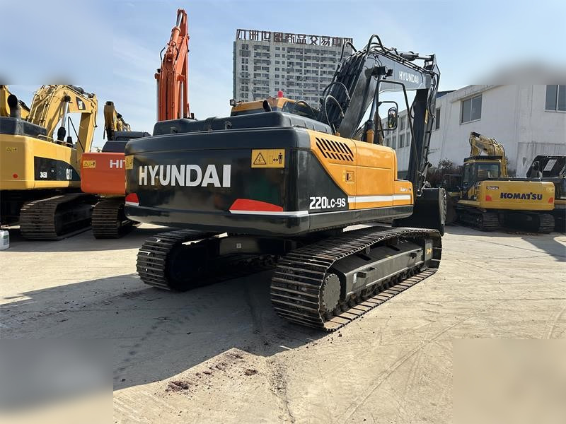 HYUNDAI ROBEX 220 LC-9S - Гусеничный экскаватор: фото 4 HYUNDAI ROBEX 220 LC-9S - Гусеничный экскаватор: фото 4
